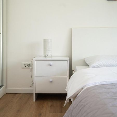 Bright 2Bdr Apartment With Balcony - Free Parking Sarajevo Exterior photo