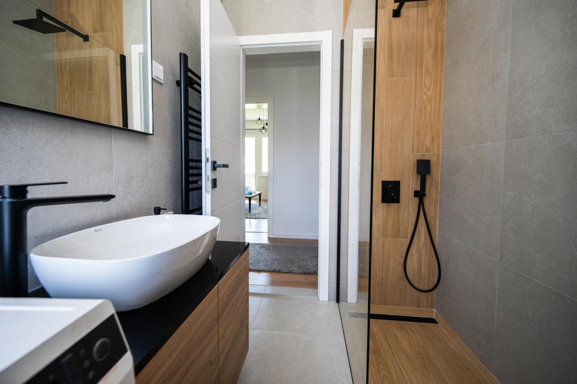 Bright 2Bdr Apartment With Balcony - Free Parking Sarajevo Exterior photo