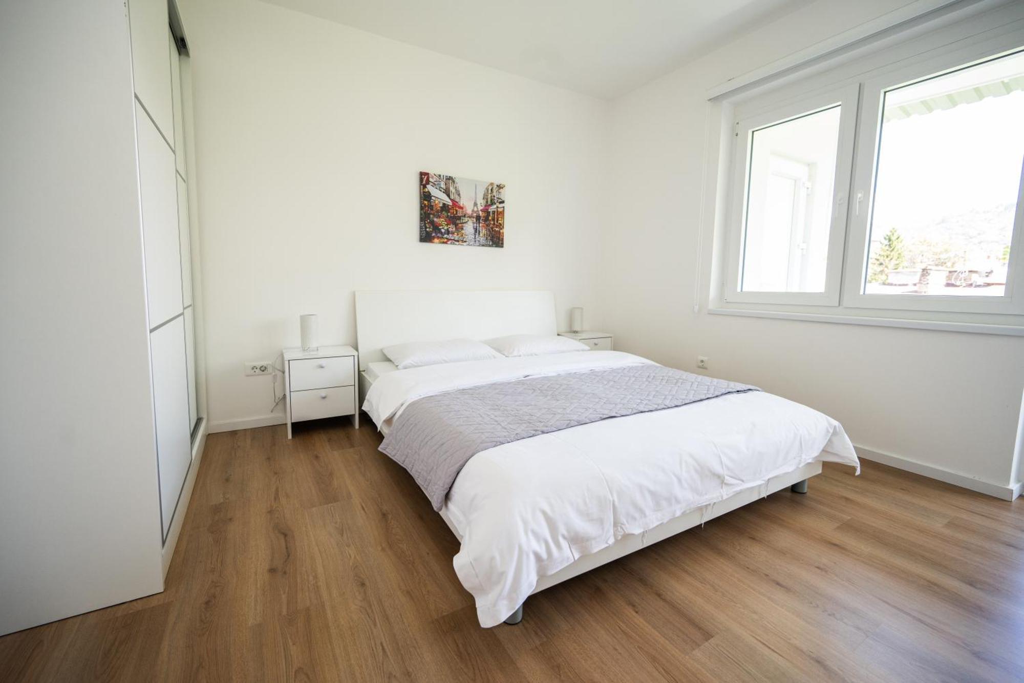 Bright 2Bdr Apartment With Balcony - Free Parking Sarajevo Exterior photo