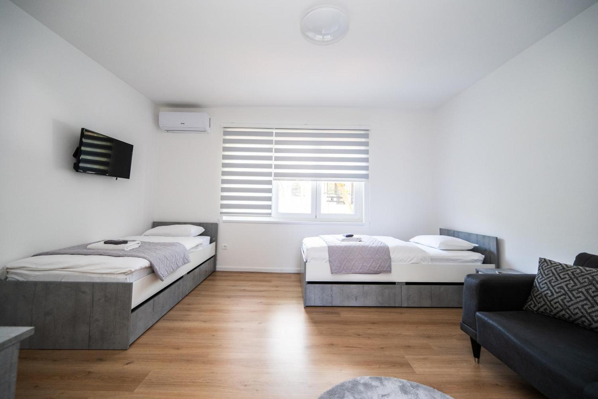 Bright 2Bdr Apartment With Balcony - Free Parking Sarajevo Exterior photo