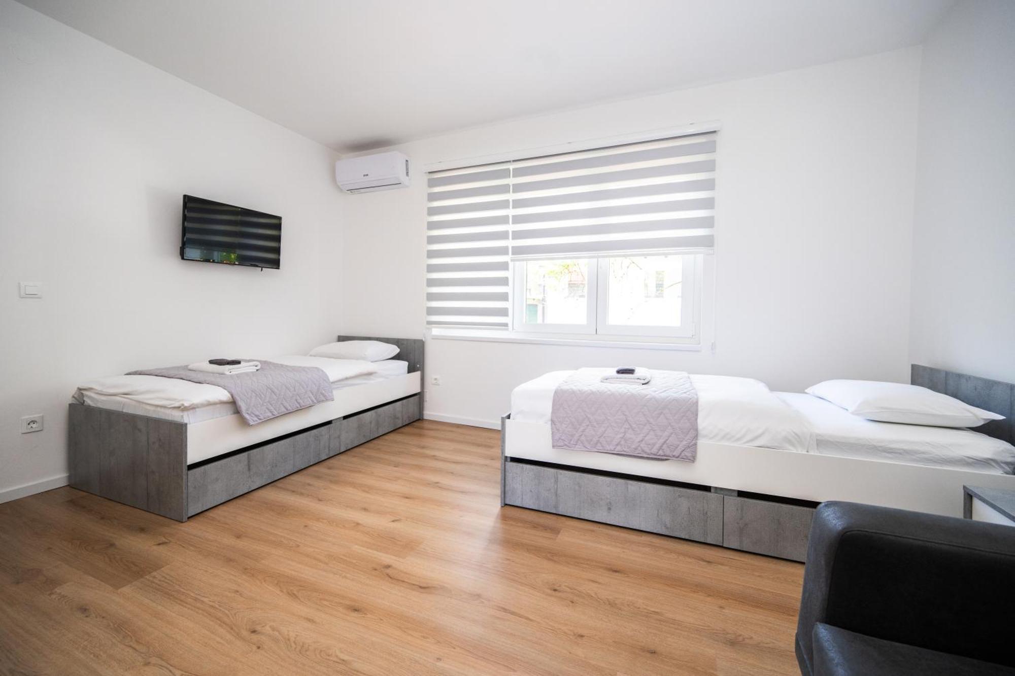 Bright 2Bdr Apartment With Balcony - Free Parking Sarajevo Exterior photo