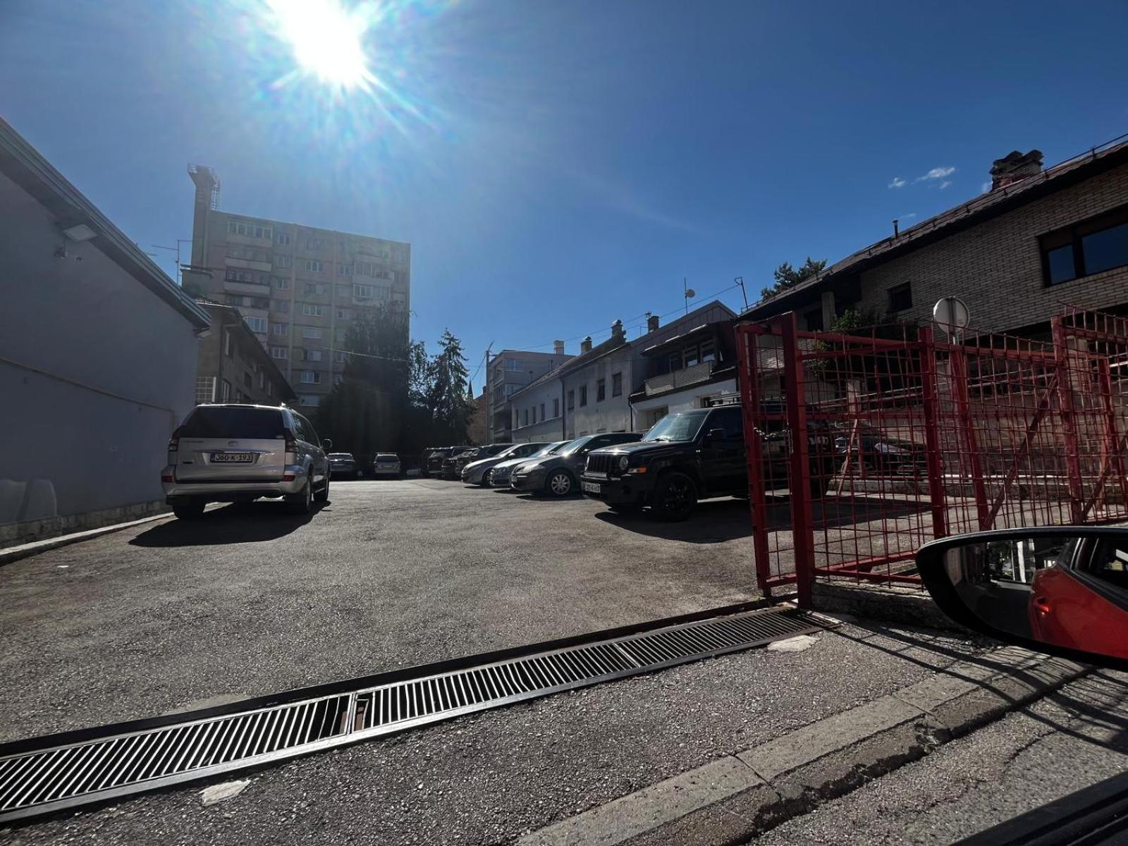 Bright 2Bdr Apartment With Balcony - Free Parking Sarajevo Exterior photo
